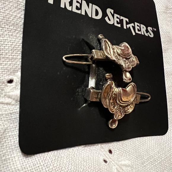 Trend setter saddle hair clip , silver tone . - Picture 3 of 4